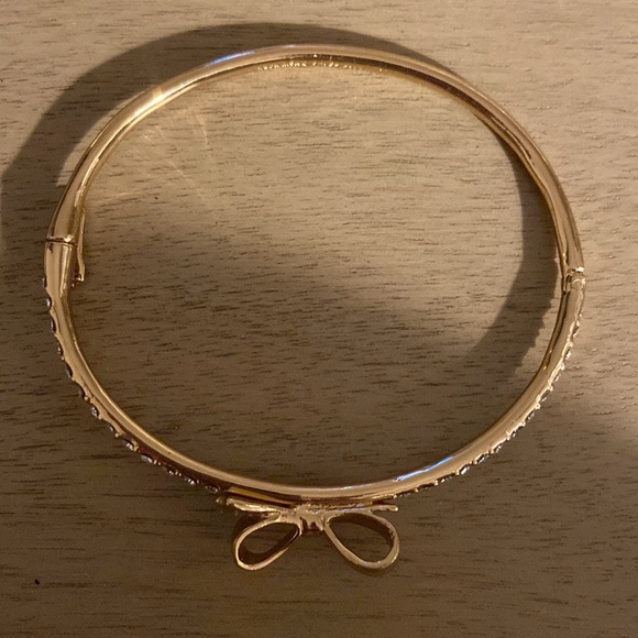 kate spade gold bow bracelet - Picture 8 of 16